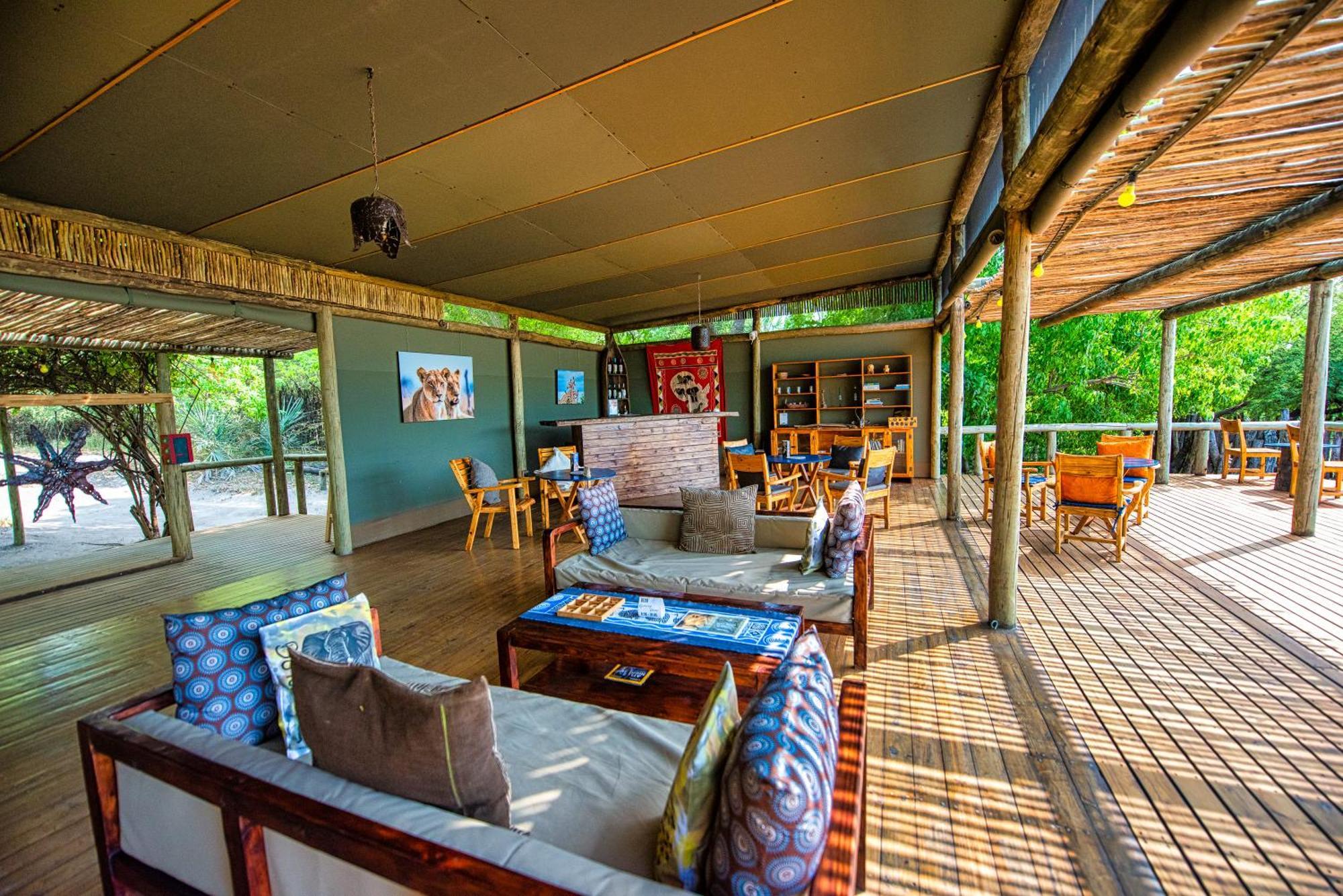 Semowi Lodge And Campsites Mirapene 외부 사진