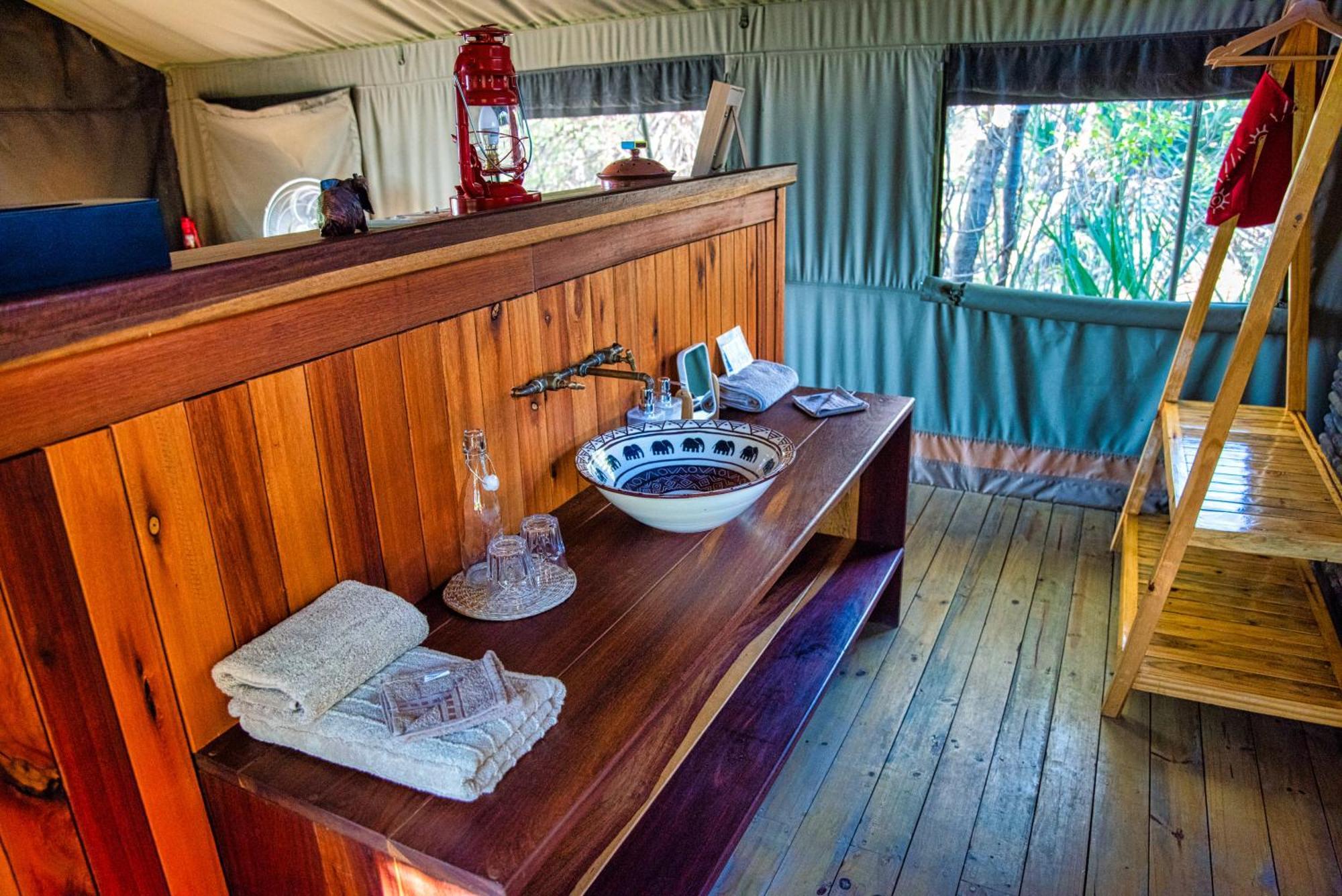 Semowi Lodge And Campsites Mirapene 외부 사진